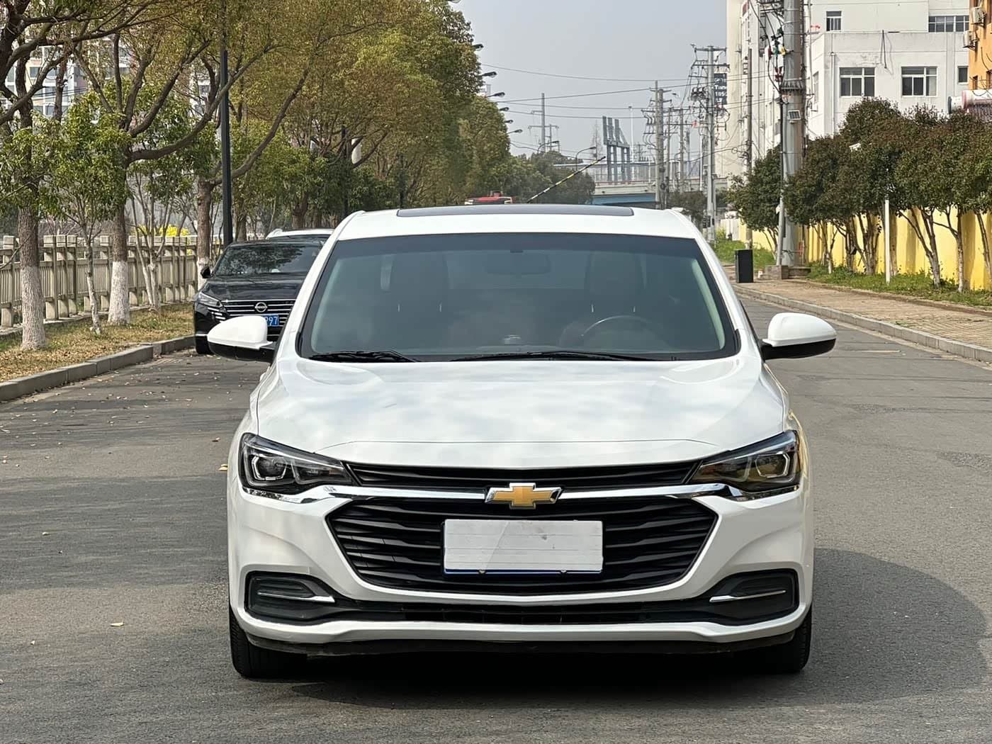 2021 Chevrolet Monza White, 63,000 km, China export – photo 2