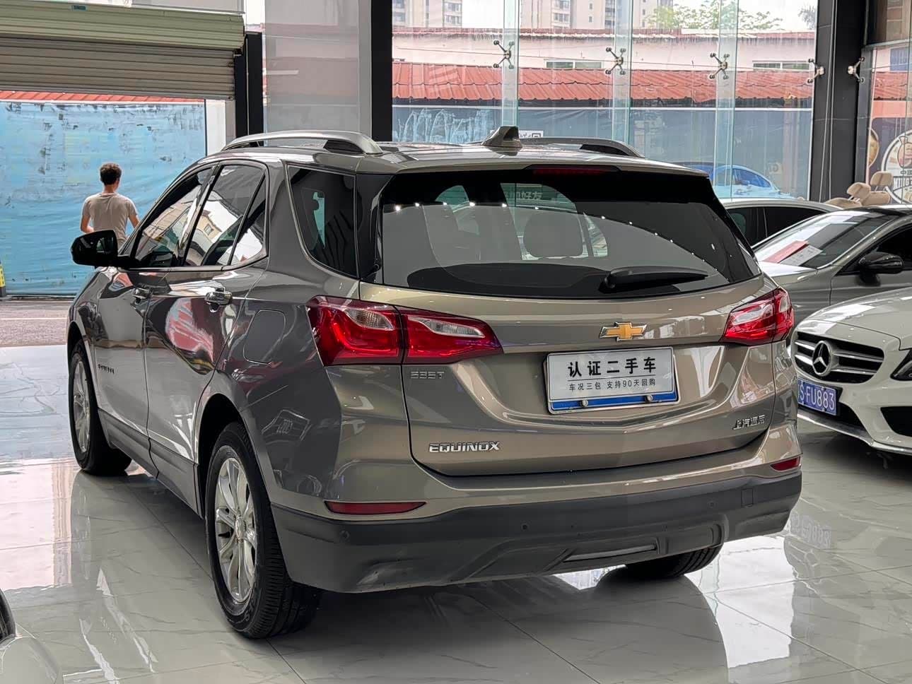 2017 Chevrolet Equinox Champagne, 38,100 km, China export – photo 4