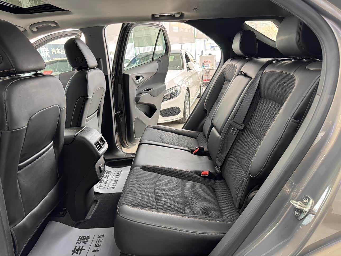 2017 Chevrolet Equinox Champagne, 38,100 km, China export – photo 6