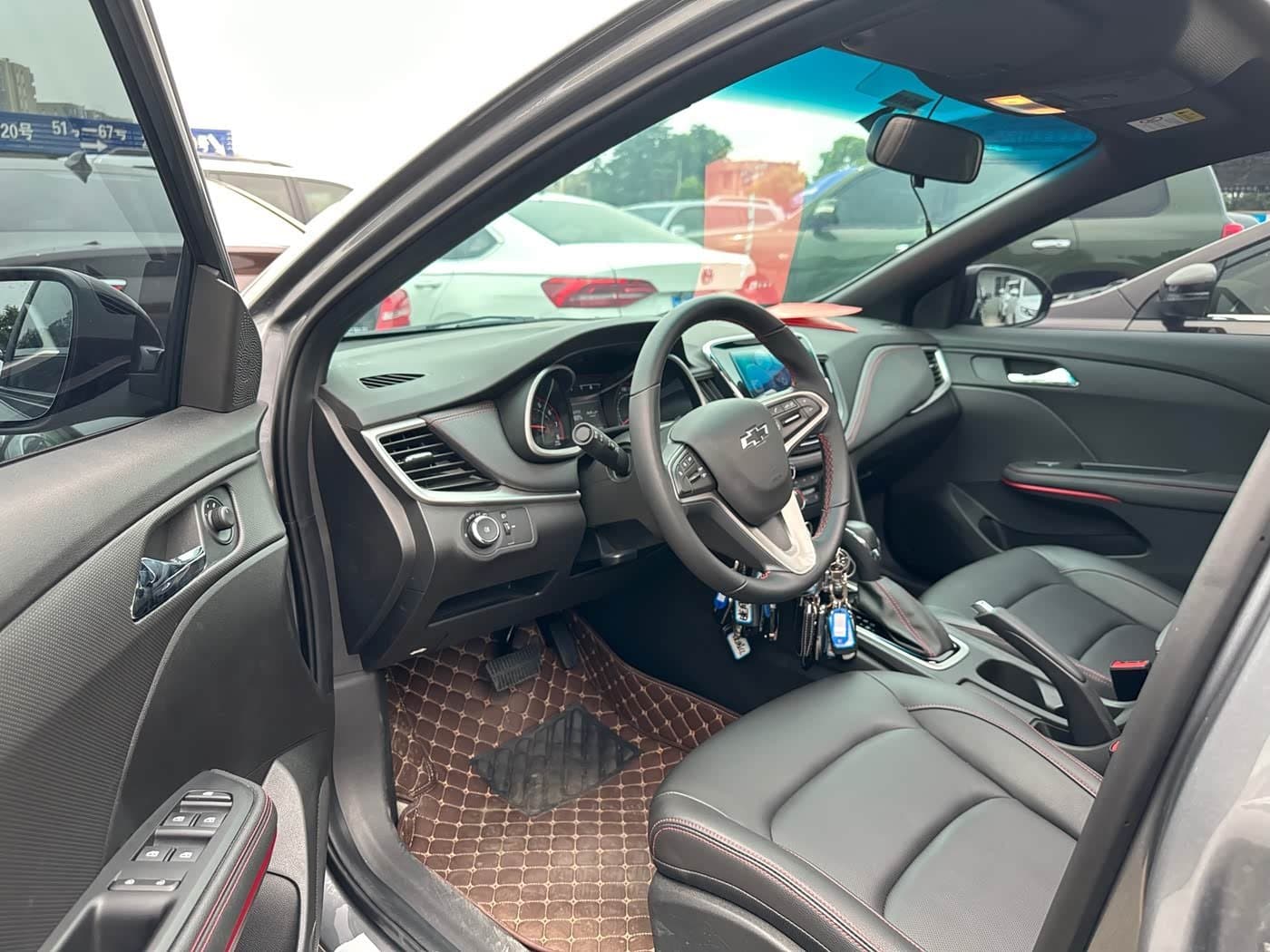 2019 Chevrolet Monza 银灰色, 78,000 km, China export – photo 5