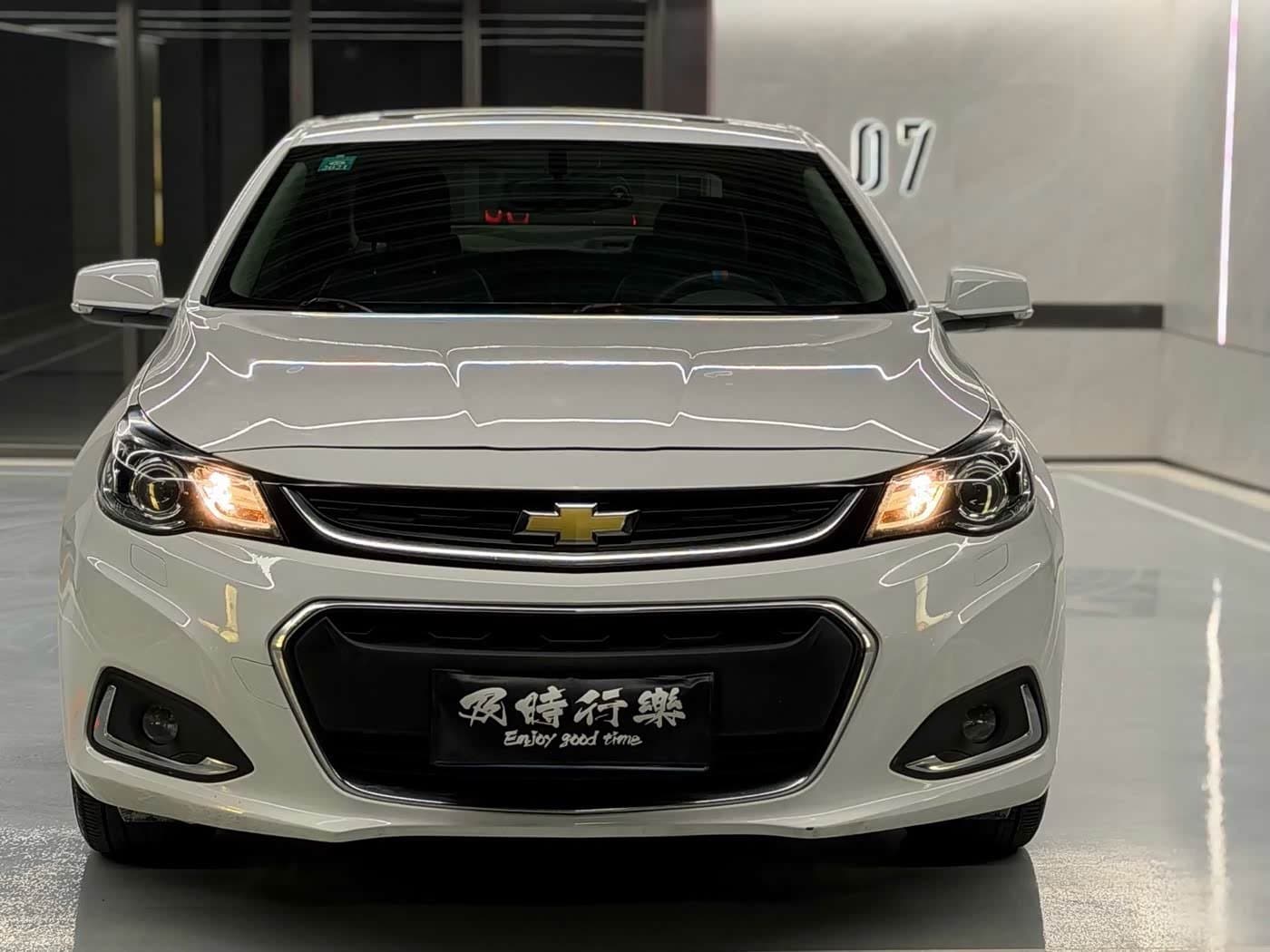 2017 Chevrolet Malibu White, 57,000 km, China export – photo 2
