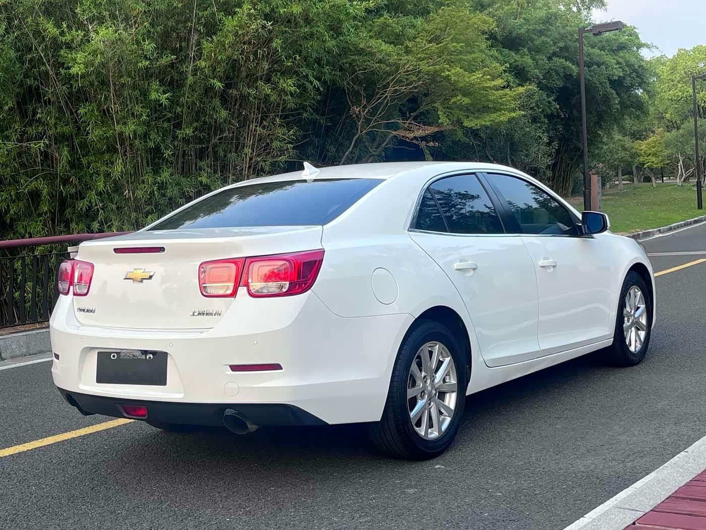 2013 Chevrolet Malibu White, 92,000 km, China export – photo 4