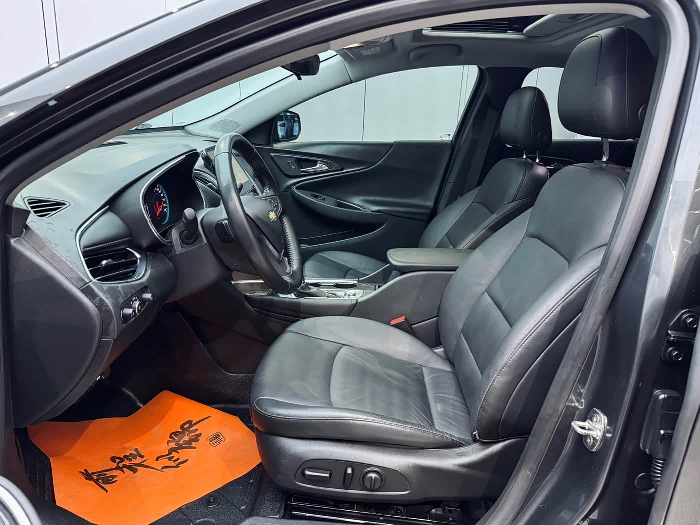 2016 Chevrolet Malibu XL 银灰色, 69,000 km, China export – photo 2