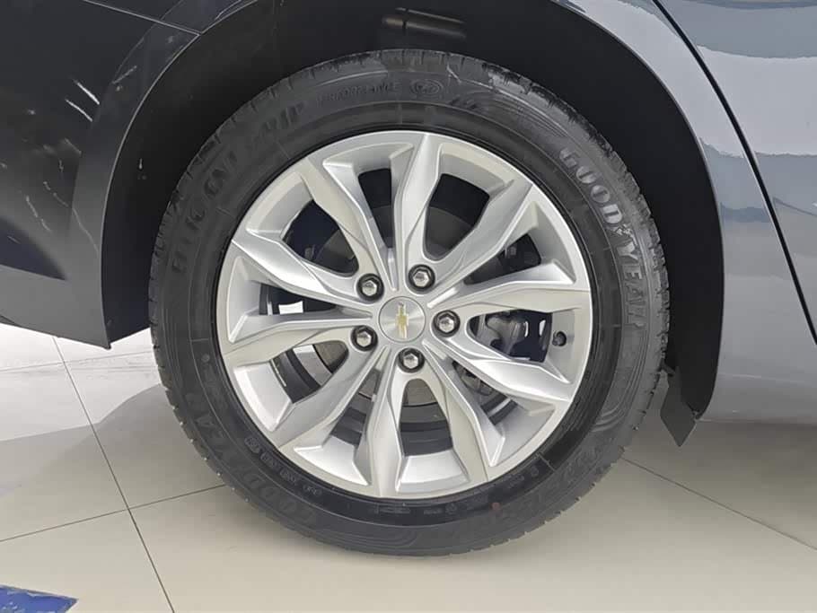 2019 Chevrolet Malibu XL 银灰色, 38,700 km, China export – photo 6