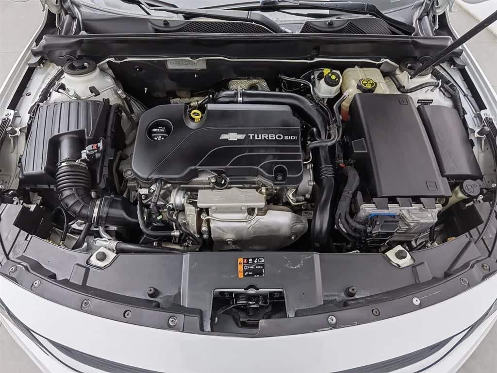 2016 Chevrolet Malibu White, 69,500 km, China export – photo 6