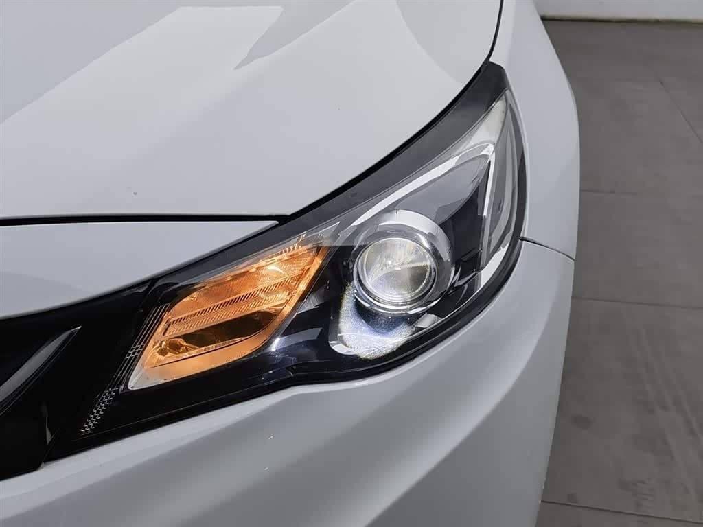 2016 Chevrolet Malibu White, 69,500 km, China export – photo 7