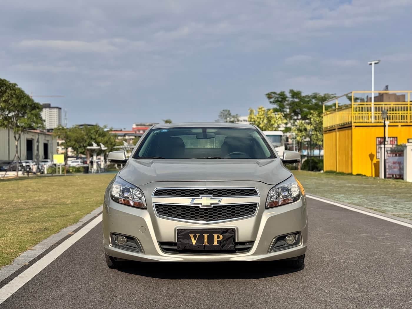 2014 Chevrolet Malibu Champagne, 142,000 km, China export – photo 2