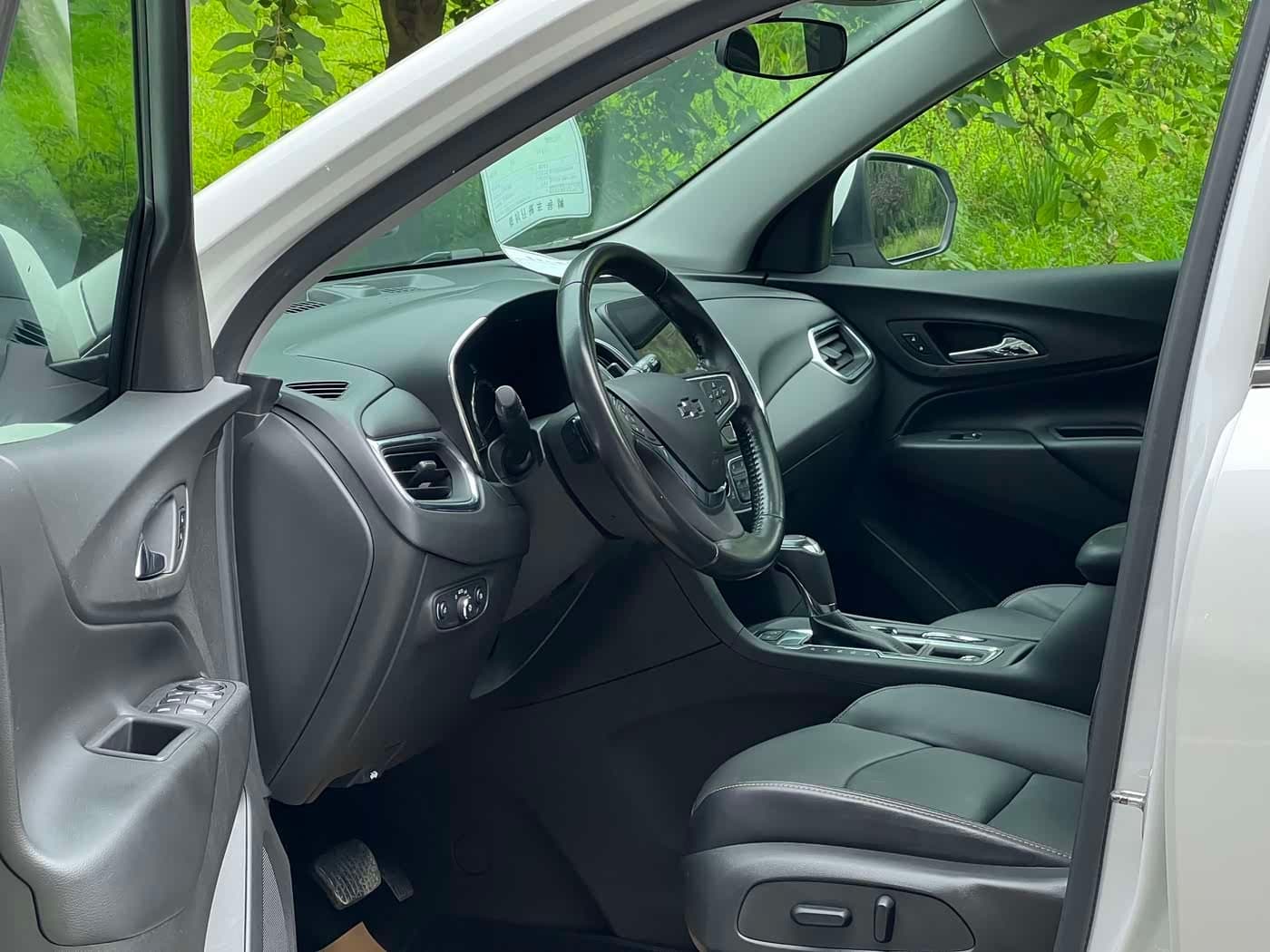 2017 Chevrolet Equinox White, 61,000 km, China export – photo 4
