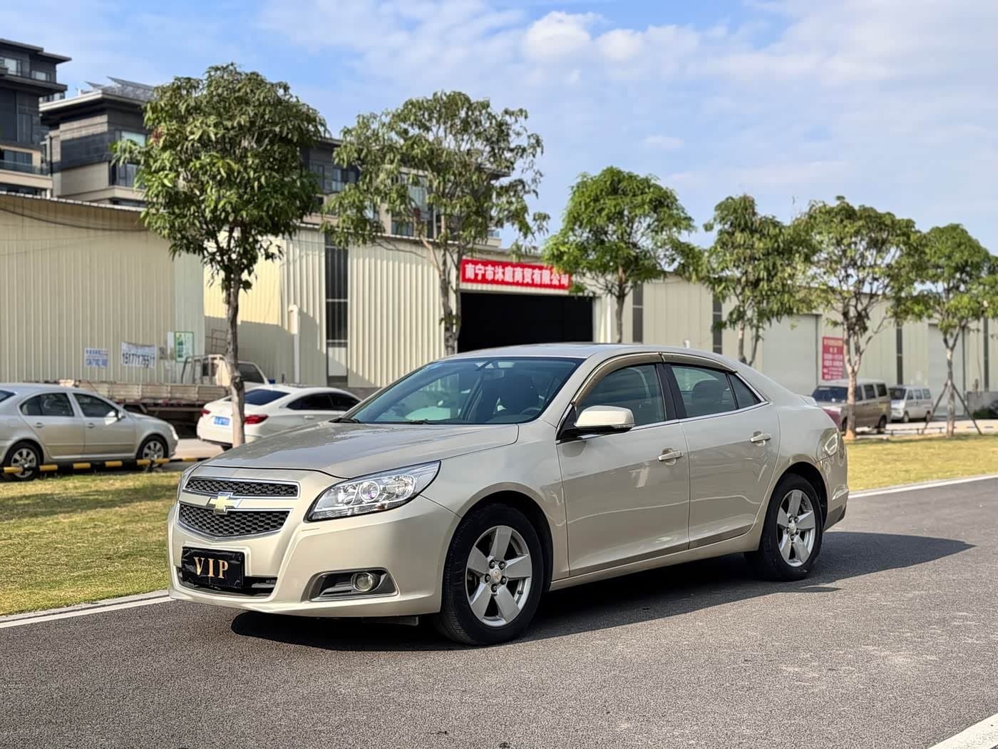 2014 Chevrolet Malibu Champagne, 142,000 km, China export – photo 1