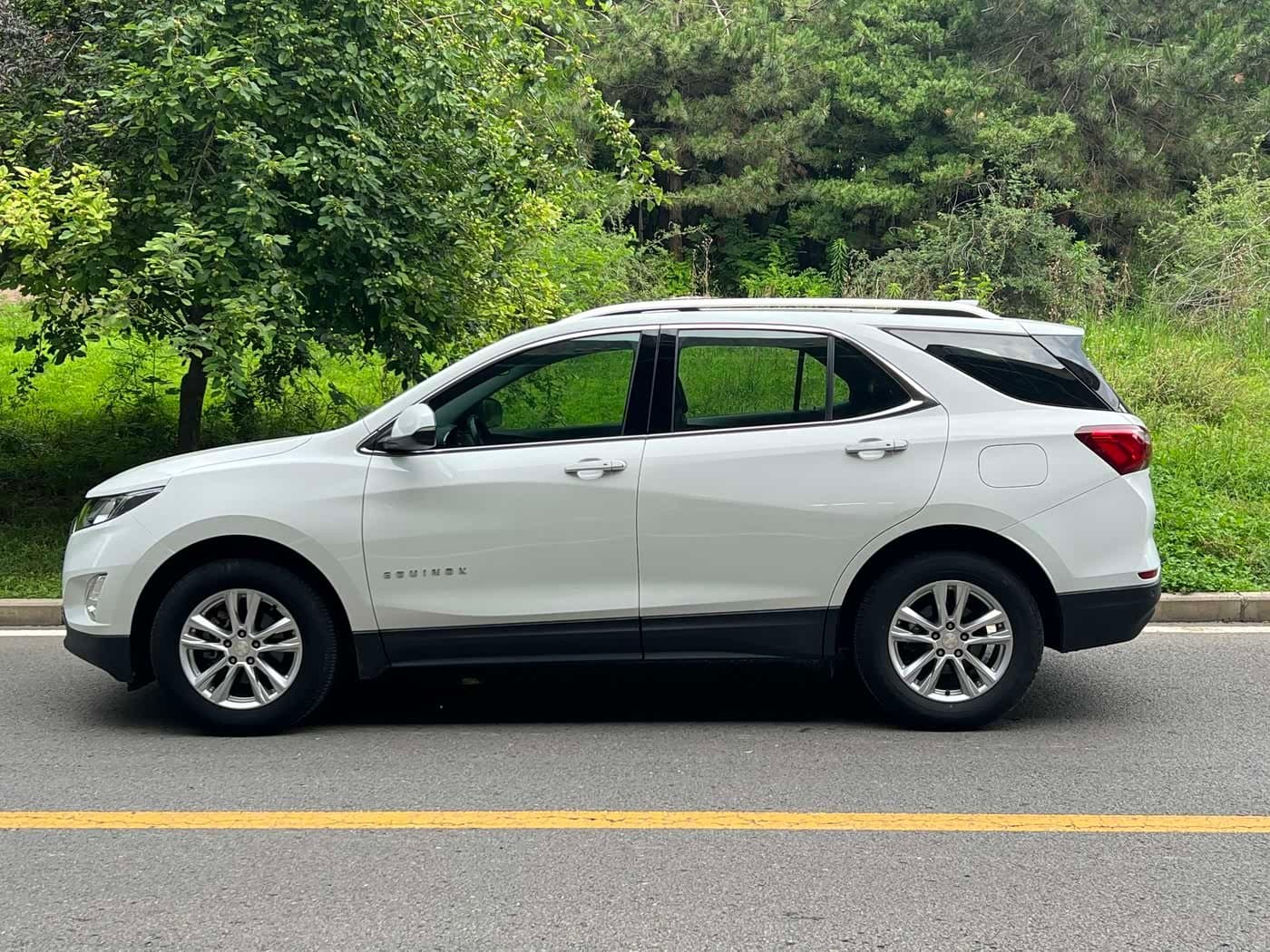 2017 Chevrolet Equinox White, 61,000 km, China export – photo 3