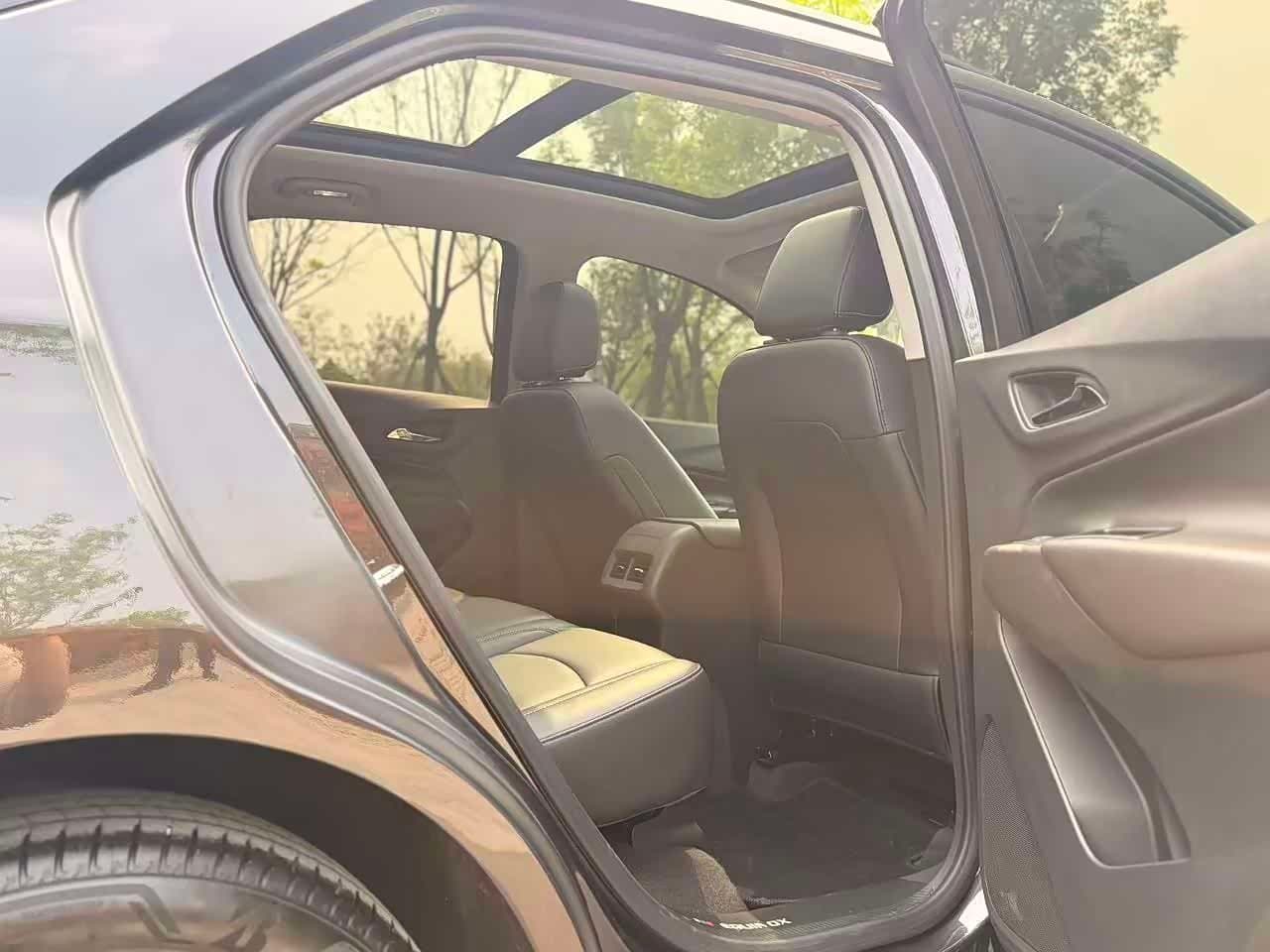 2020 Chevrolet Equinox 银灰色, 20,000 km, China export – photo 7