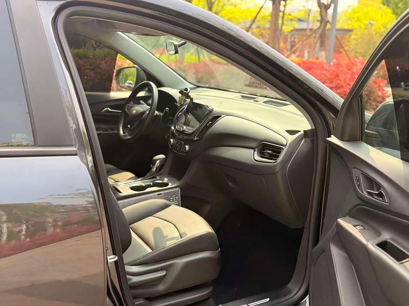 2020 Chevrolet Equinox 银灰色, 20,000 km, China export – photo 6