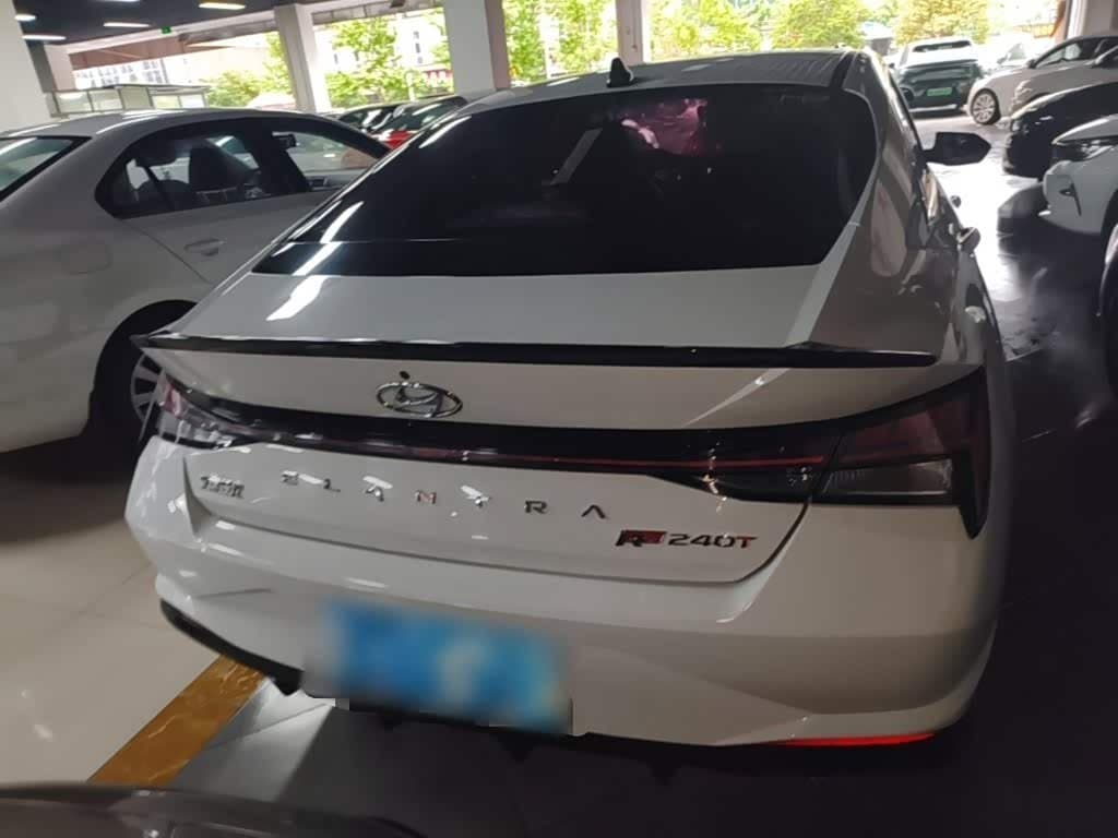 2022 Hyundai Elantra White, 42,900 km, China export – photo 6
