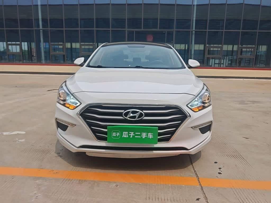 2017 Hyundai Mistra White, 112,000 km, China export – photo 3