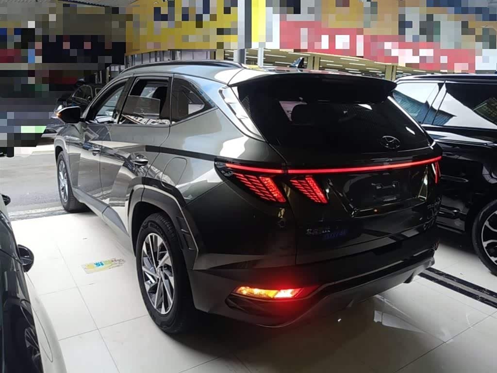 2022 Hyundai Tucson 银灰色, 80,500 km, China export – photo 5