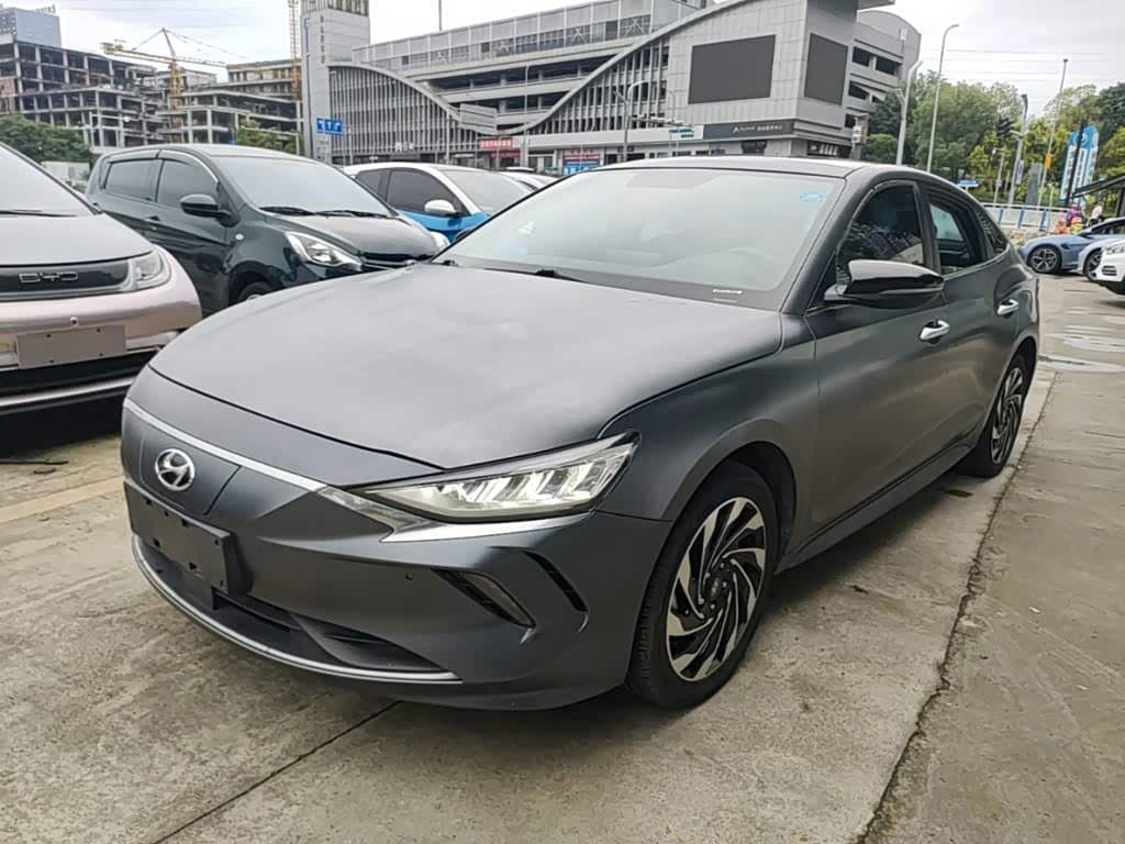 2020 Hyundai Fista EV 银灰色, 104,300 km, China export – photo 2