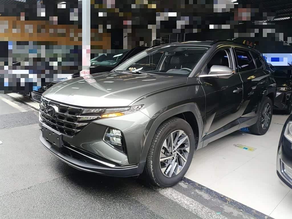 2022 Hyundai Tucson 银灰色, 80,500 km, China export – photo 2