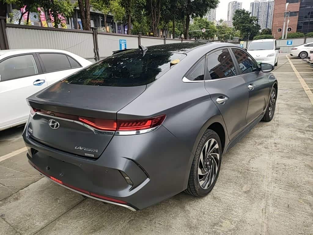 2020 Hyundai Fista EV 银灰色, 104,300 km, China export – photo 7
