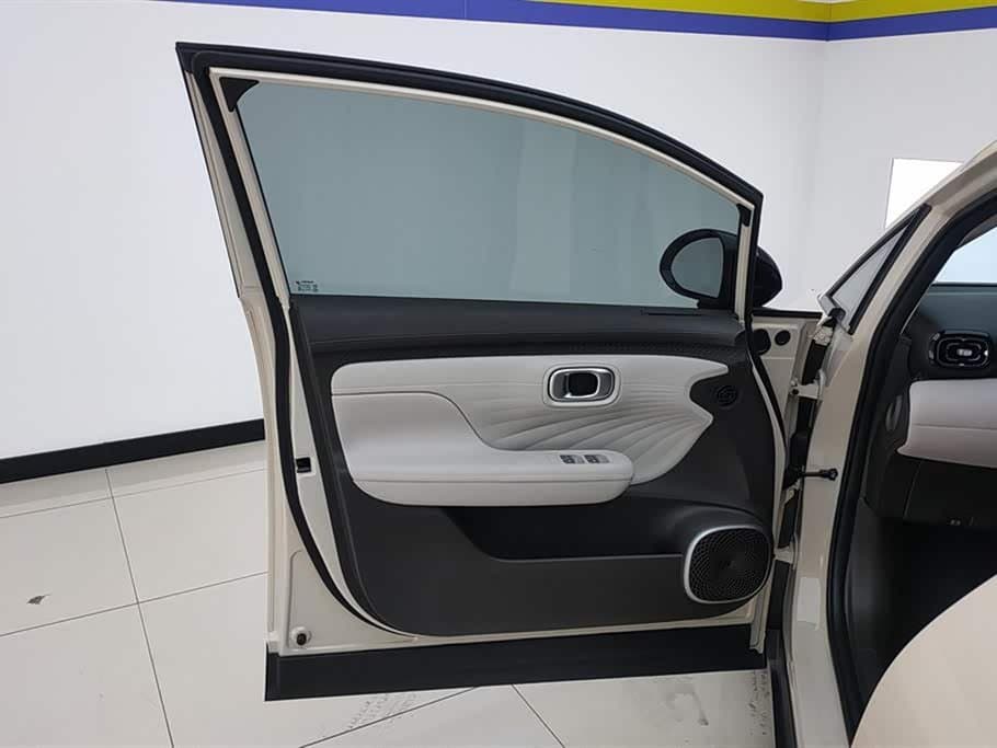 2025 Aion UT Yellow, 14,200 km, China export – photo 7
