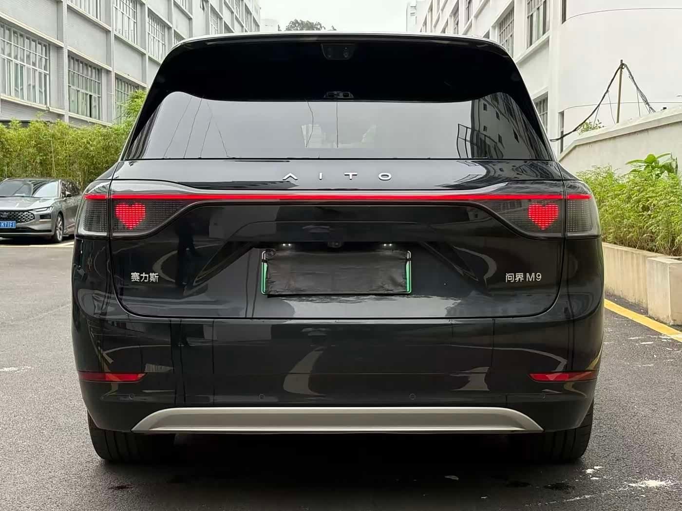 2025 AITO Wenjie AITO M9 Black, 14,000 km, China export – photo 5