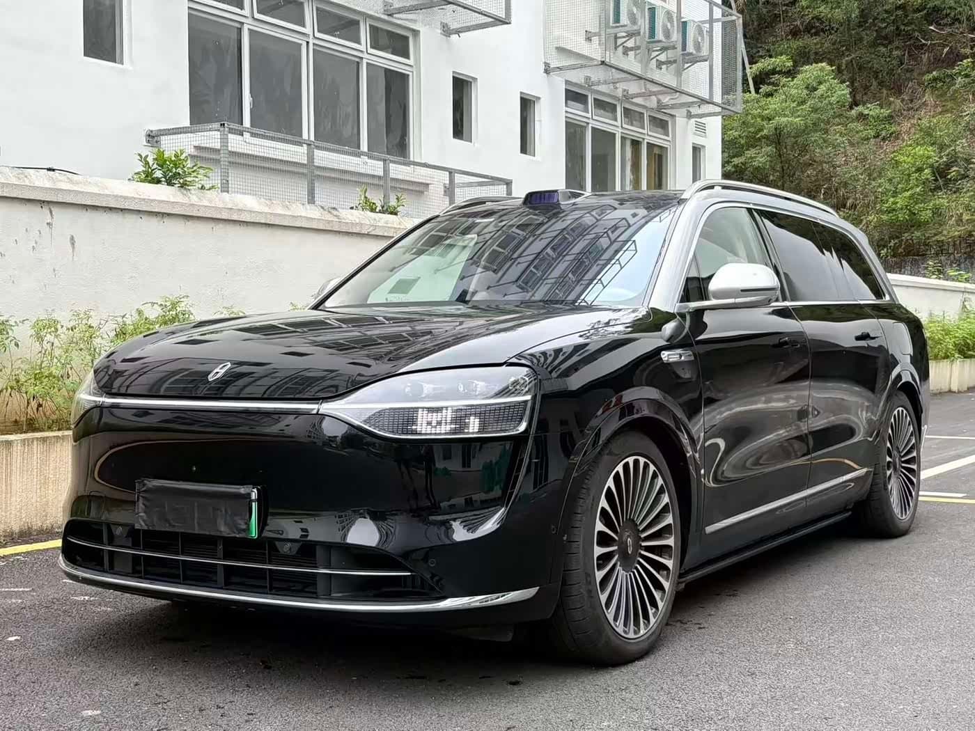 2025 AITO Wenjie AITO M9 Black, 14,000 km, China export – photo 1