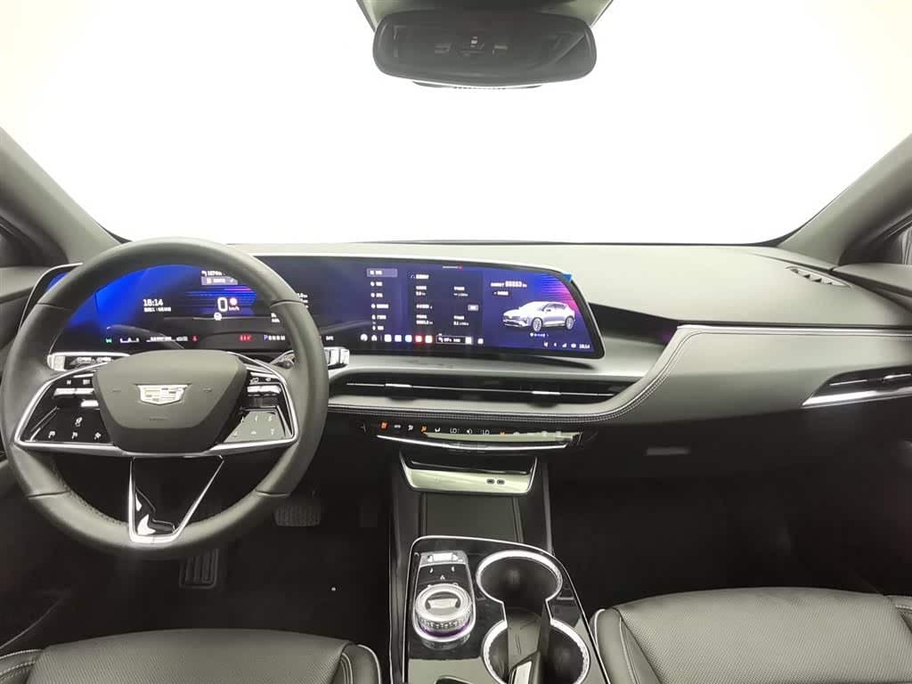 2023 Cadillac GT4 White, 65,500 km, China export – photo 5