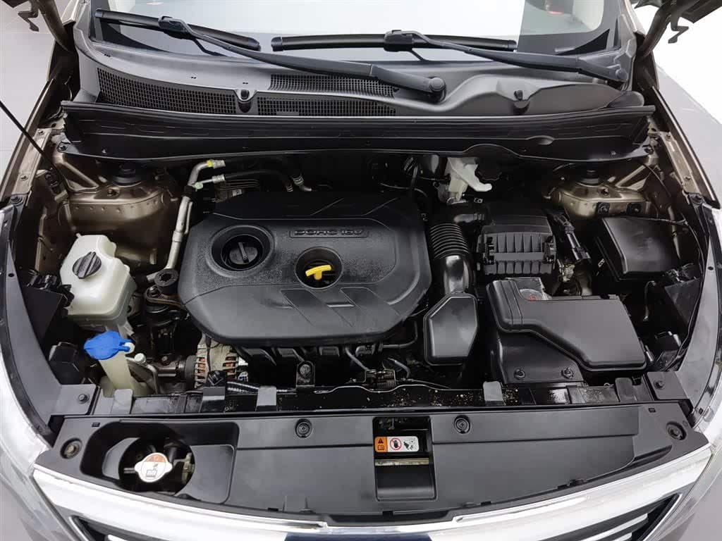 2013 Kia Sportage Yellow, 61,000 km, China export – photo 6