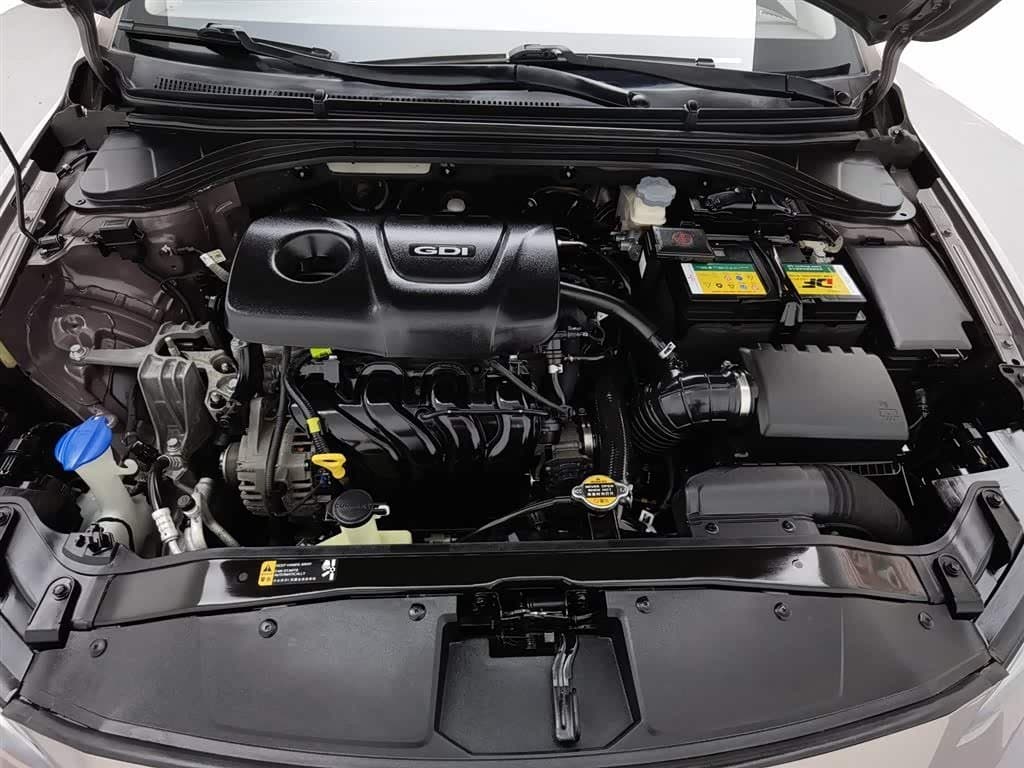 2016 Hyundai Elantra Champagne, 42,500 km, China export – photo 6