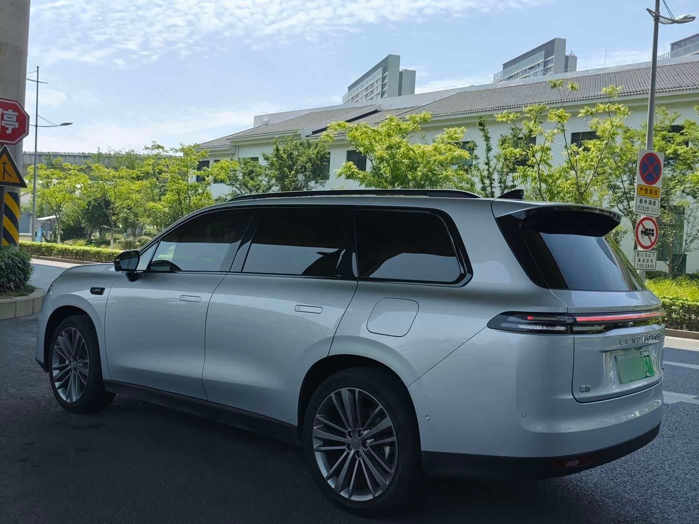 2025 Leapmotor C16 银灰色, 18,000 km, China export – photo 5