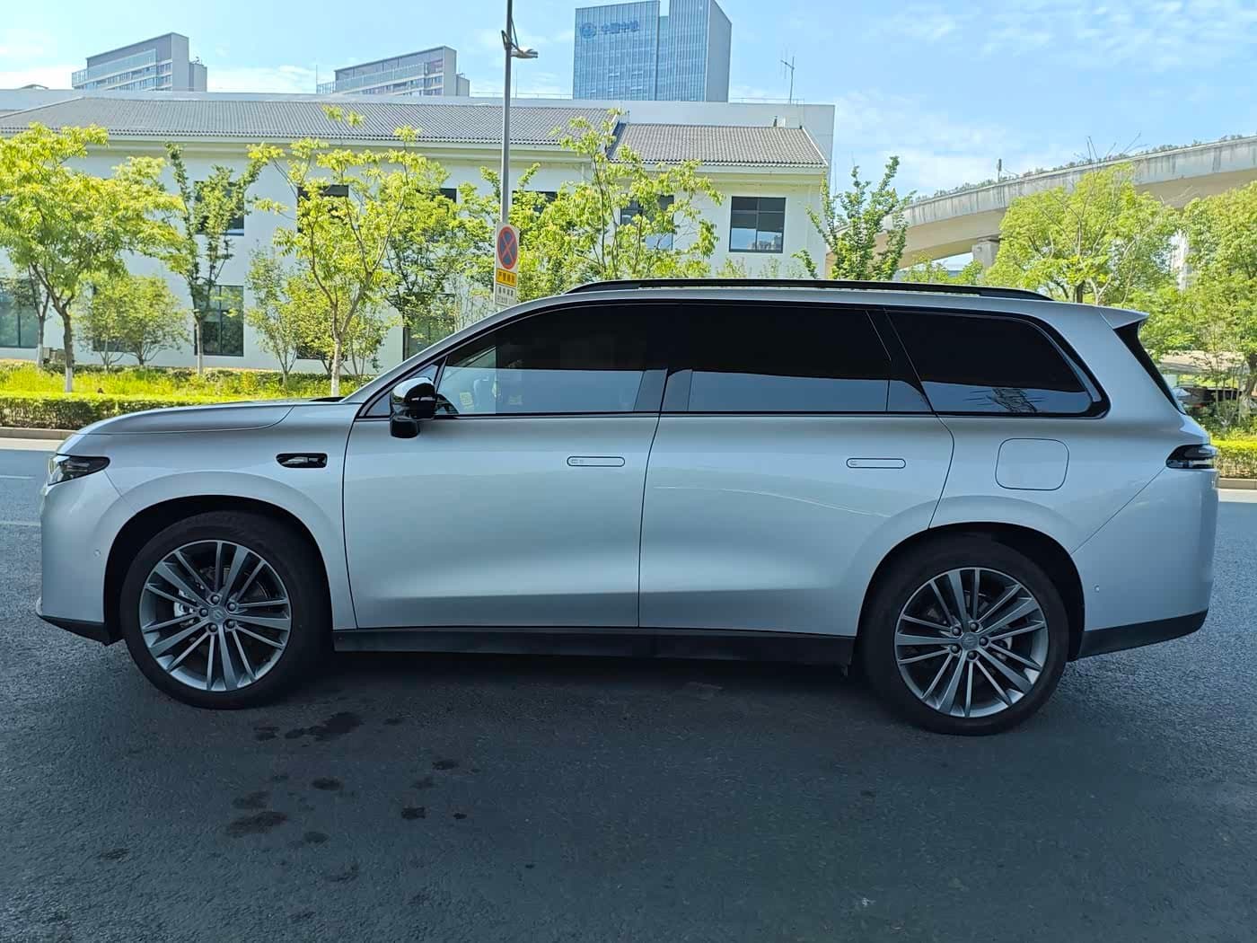 2025 Leapmotor C16 银灰色, 18,000 km, China export – photo 6