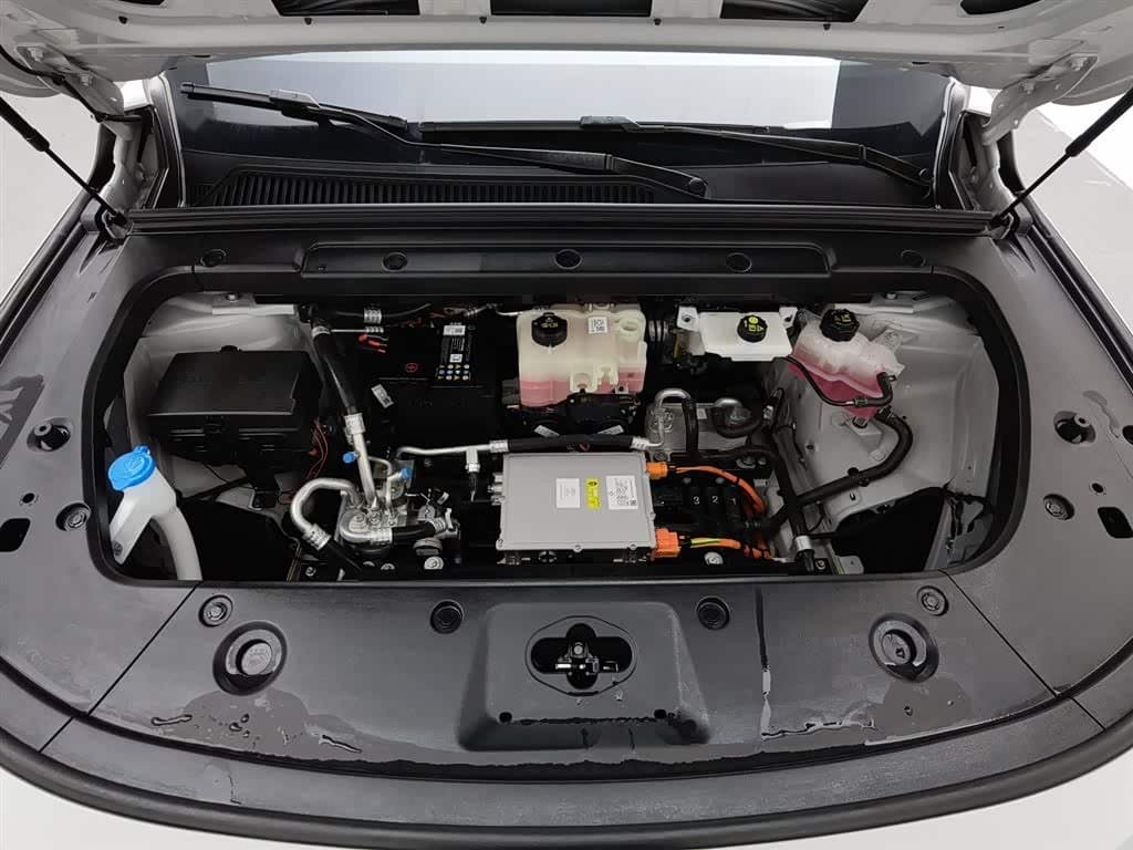 2025 Leapmotor C10 银灰色, 10,700 km, China export – photo 6