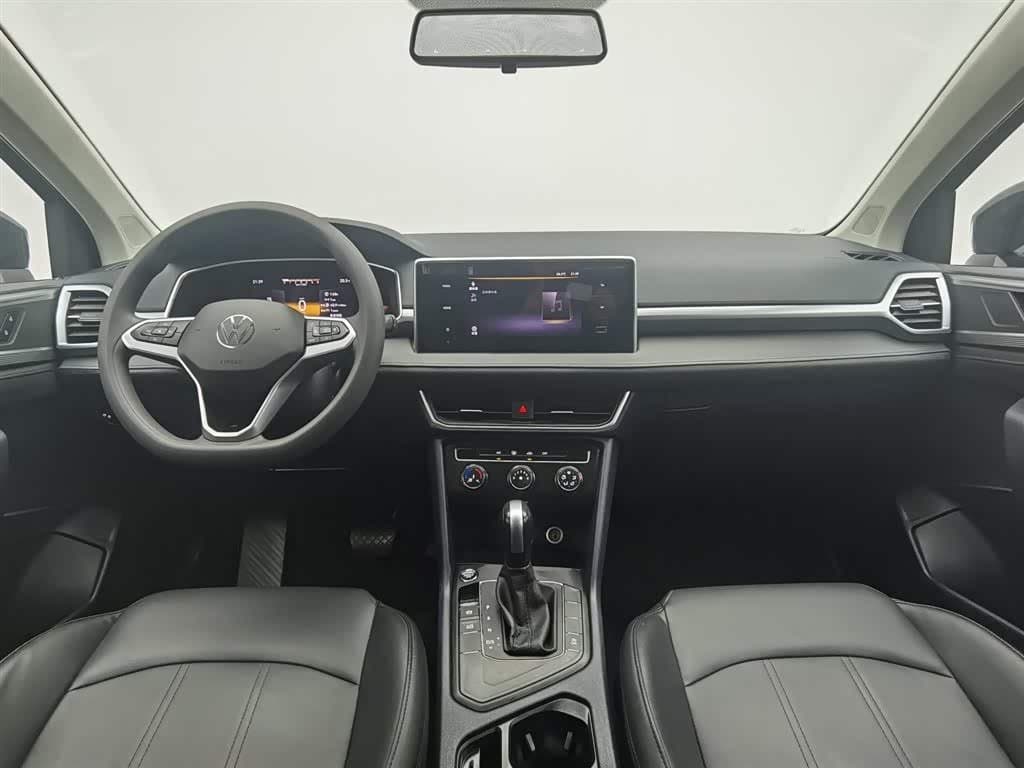 2023 Volkswagen Tharu 银灰色, 56,000 km, China export – photo 5
