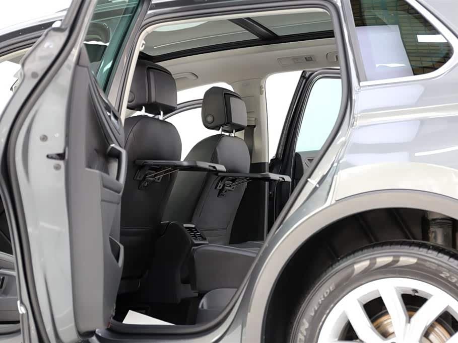 2017 Volkswagen Tiguan 银灰色, 48,000 km, China export – photo 6