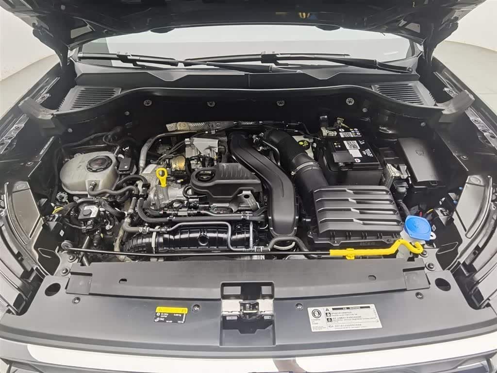 2023 Volkswagen Tharu 银灰色, 56,000 km, China export – photo 6