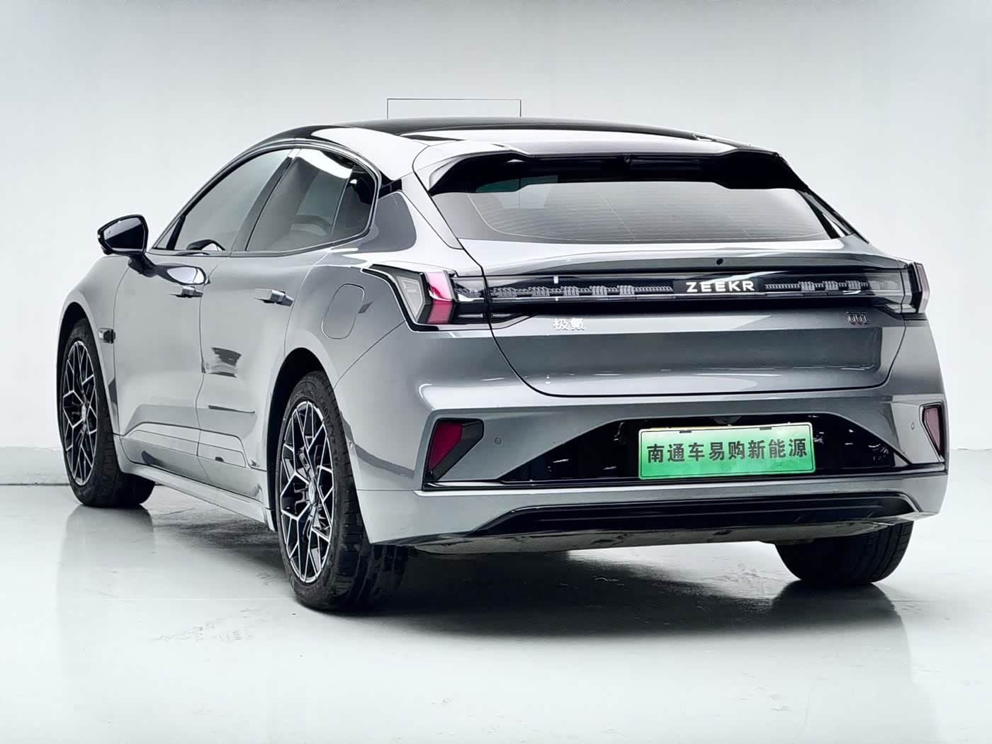 2024 ZEEKR 001 银灰色, 46,800 km, China export – photo 6