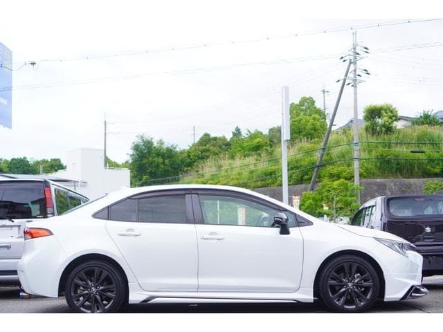 2021 TOYOTA COROLLA PEARL WHITE, 60,651 km, China export – photo 4