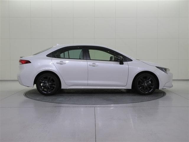 2021 TOYOTA COROLLA PEARL WHITE, 23,288 km, China export – photo 7