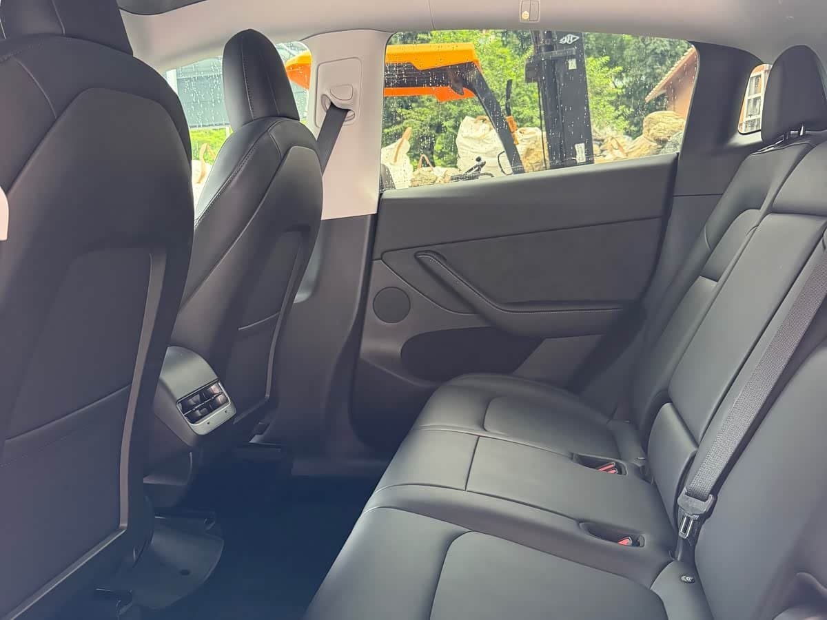 2021 Tesla Model Y Black, 19,000 km, China export – photo 6