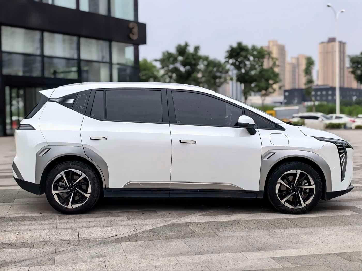 2023 Aion Y White, 64,000 km, China export – photo 6