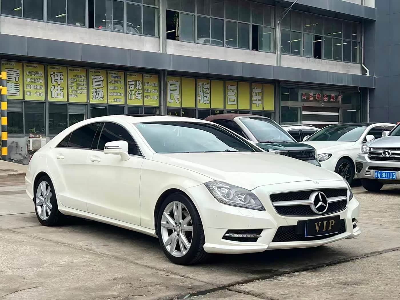 2011 Mercedes-Benz CLS White, 56,000 km, China export – photo 3