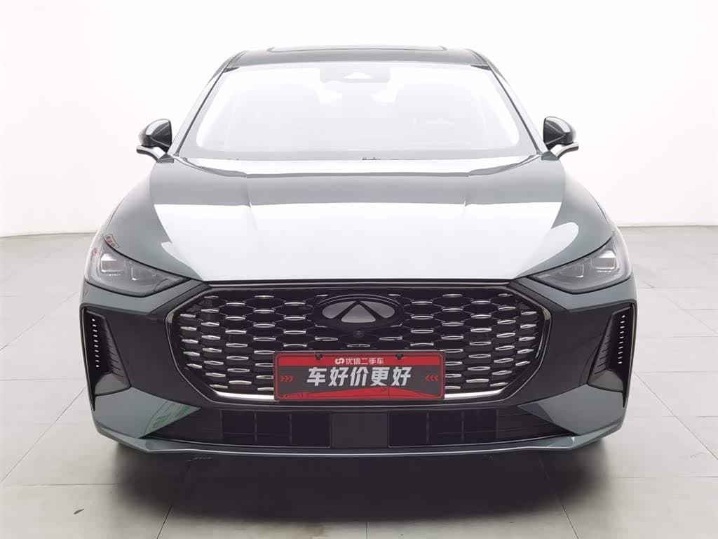 2024 Chery Fengyun Fengyun A8L 银灰色, 38,600 km, China export – photo 3