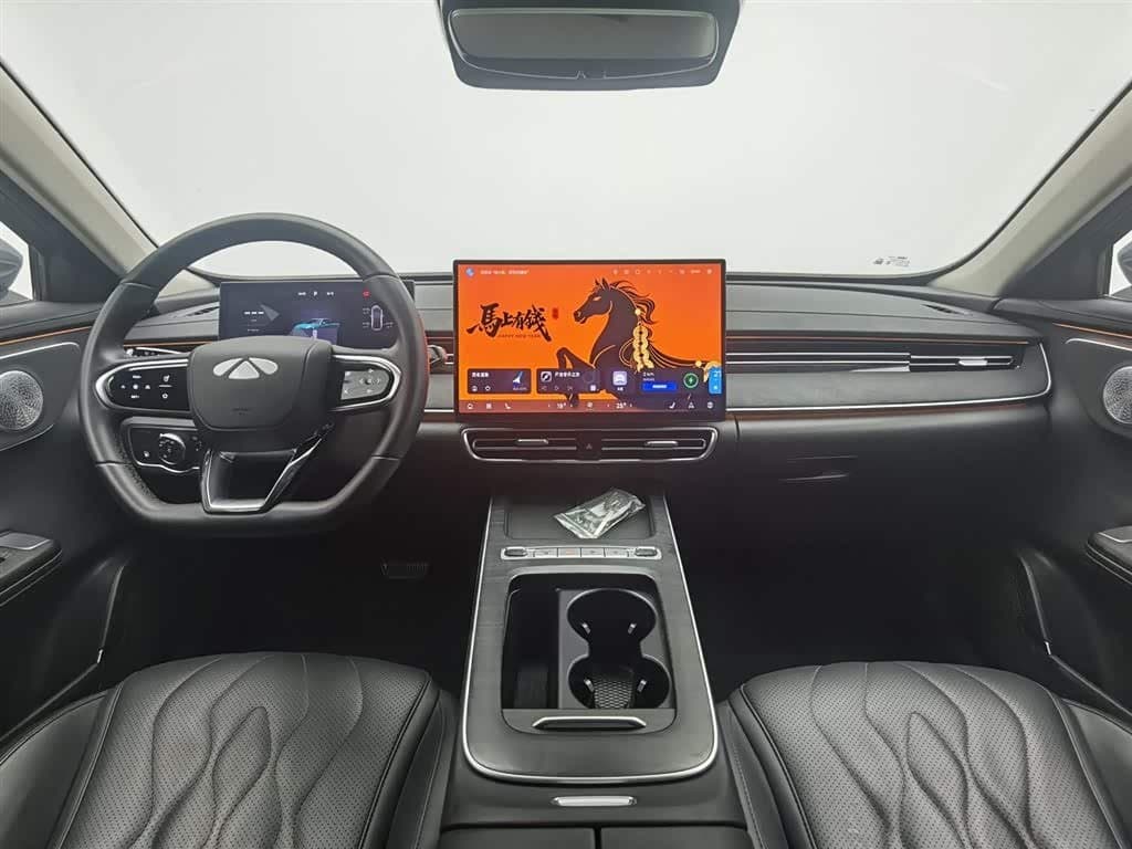 2024 Chery Fengyun Fengyun A8L 银灰色, 38,600 km, China export – photo 5