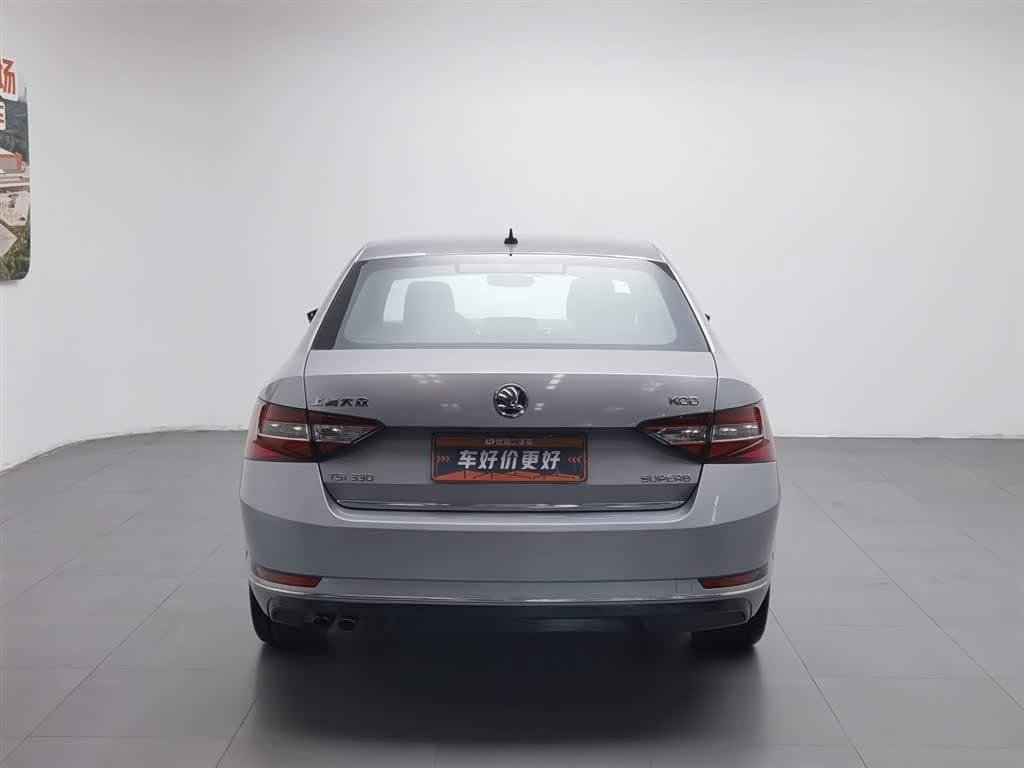2015 Škoda Superb 银灰色, 90,700 km, China export – photo 4