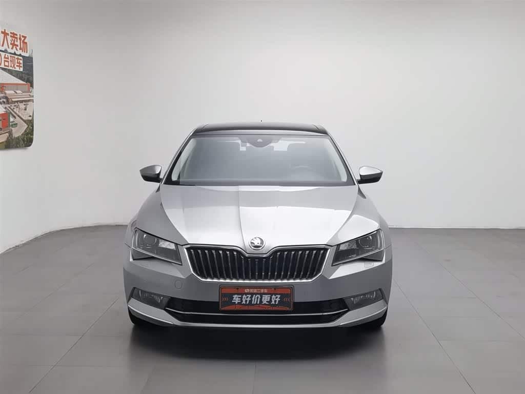 2015 Škoda Superb 银灰色, 90,700 km, China export – photo 3