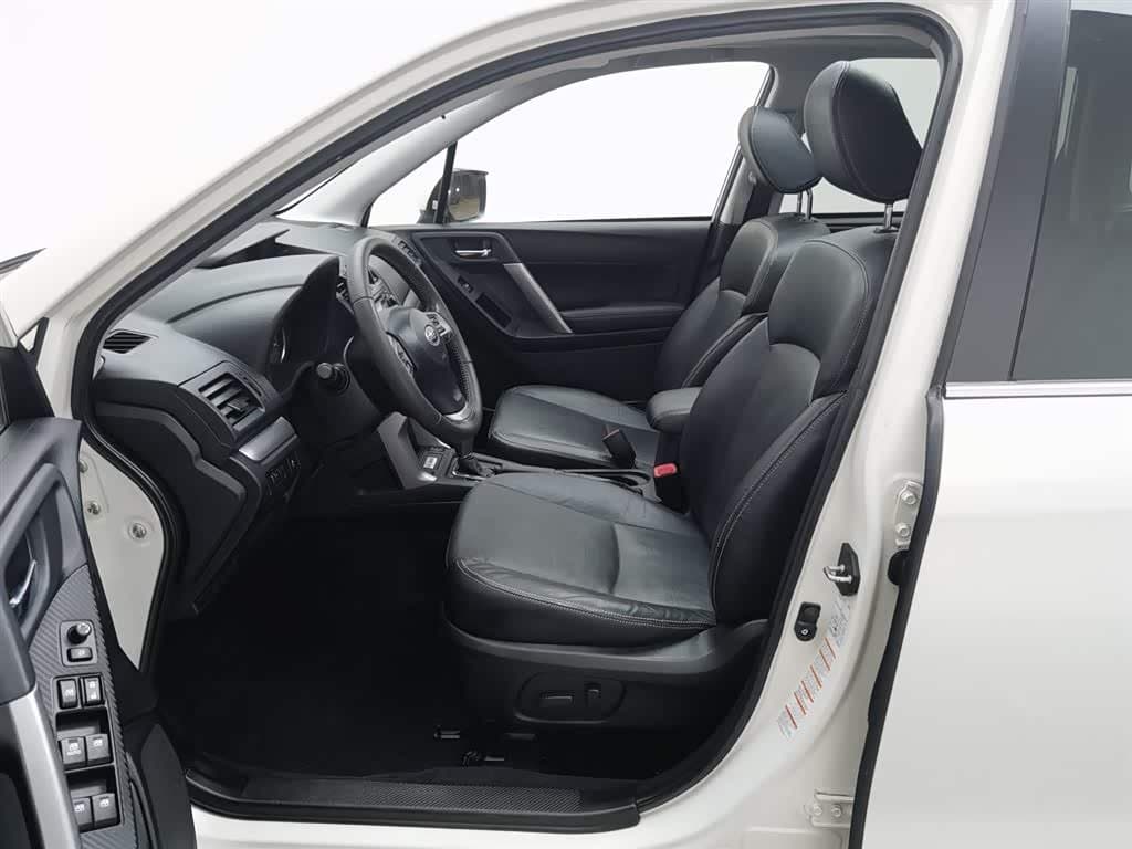 2012 Subaru Forester White, 109,100 km, China export – photo 10