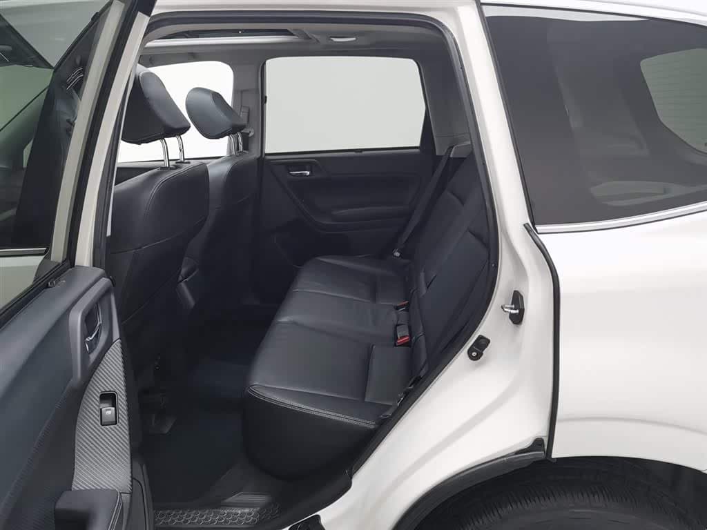 2012 Subaru Forester White, 109,100 km, China export – photo 15