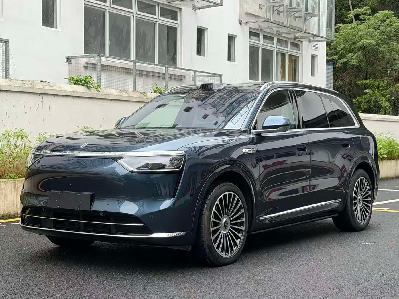 2025 Aito Wenjie AITO M8 Blue, 11,000 km, China export – photo 1