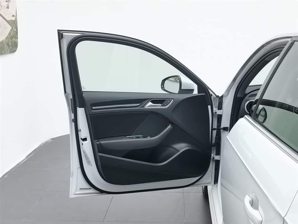 2019 Audi A3 White, 75,700 km, China export – photo 8