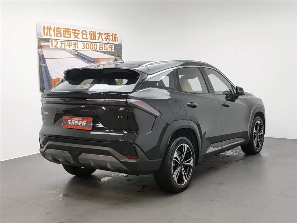 2024 Geely Galaxy Galaxy L7 Black, 47,500 km, China export – photo 2