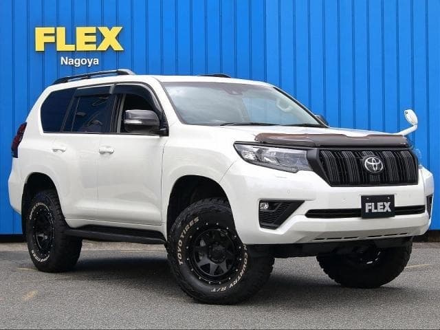 2023 Toyota LAND CRUISER PRADO PEARL, 13,000 km, Japan export – photo 3